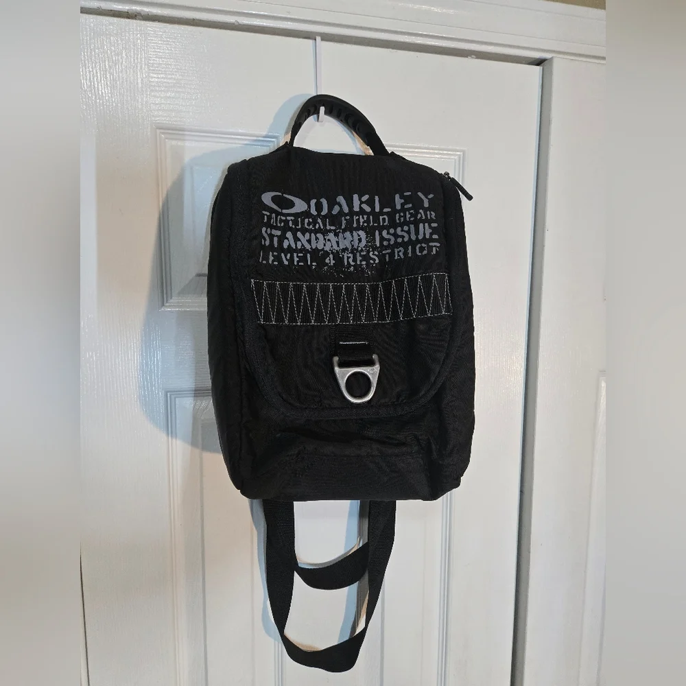 Vintage Oakley Tactical Field Gear Standard Bag